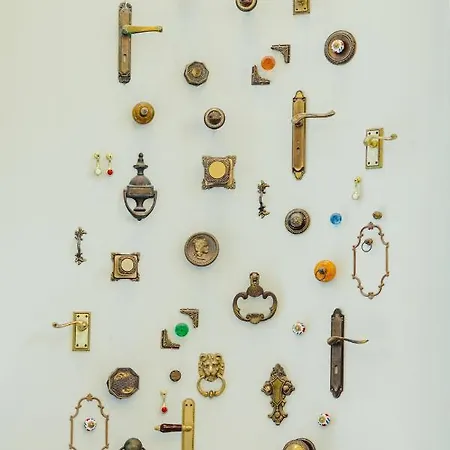 Roseum Boutique 3* لارنكا