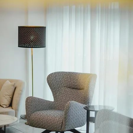 מלון Roseum Boutique 3*