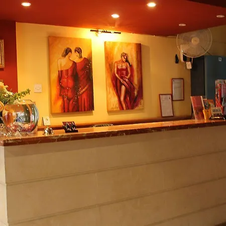 Roseum Boutique 라르나카