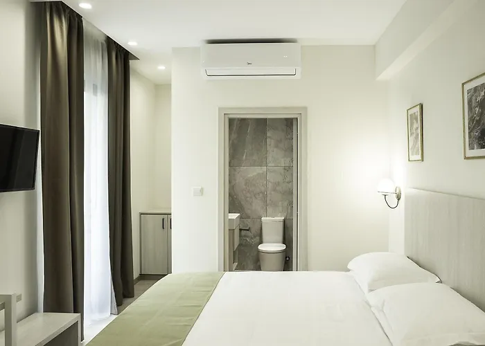 Roseum Boutique Hotel 3*