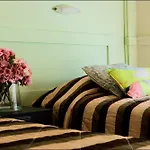 Roseum Boutique لارنكا