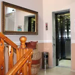 Roseum Boutique لارنكا