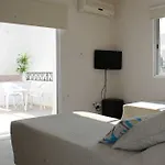 Roseum Boutique מלון לרנקה