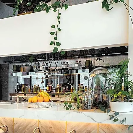 Roseum Boutique Larnaca