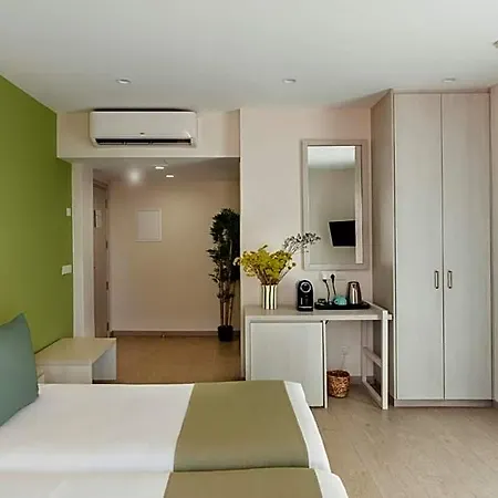 Roseum Boutique Hotel 3*