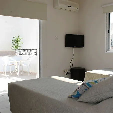 Roseum Boutique Hotell Larnaca