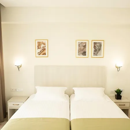 Roseum Boutique 3*