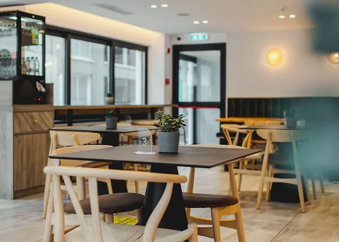 Roseum Boutique فندق لارنكا