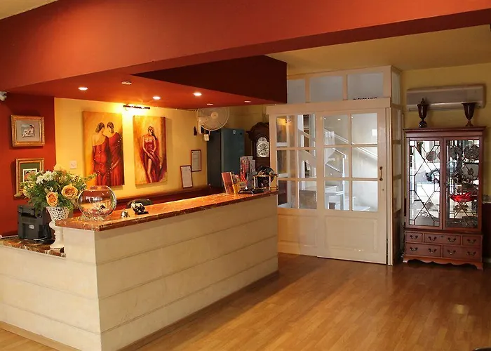 فندق Roseum Boutique 3*