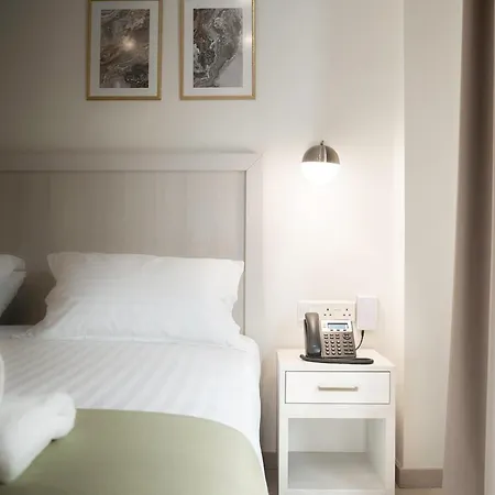 Roseum Boutique 라르나카